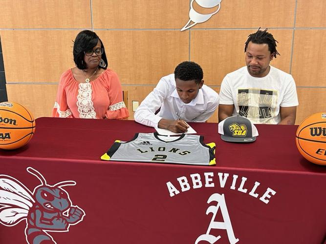 Abbeville basketball player Dylan Crawford signs with Southern Basketball Academy