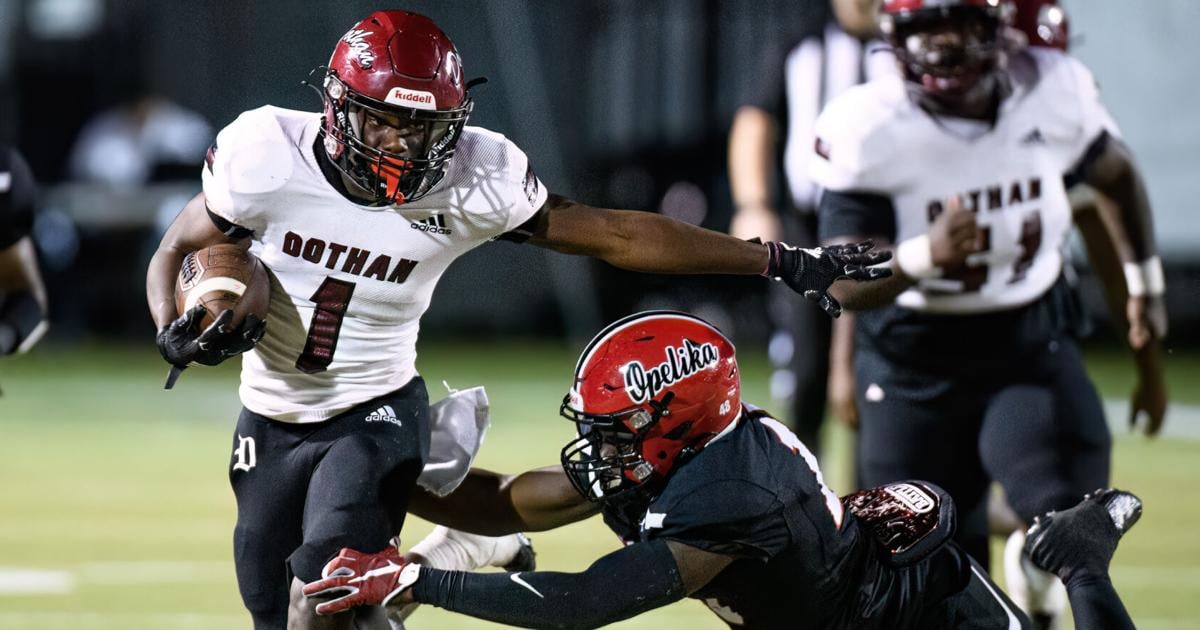 DothanEagle.com - Dothan gets key region victory at Opelika image