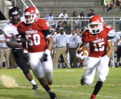 Eufaula Tigers Practice Against Dothan At Football Jamboree