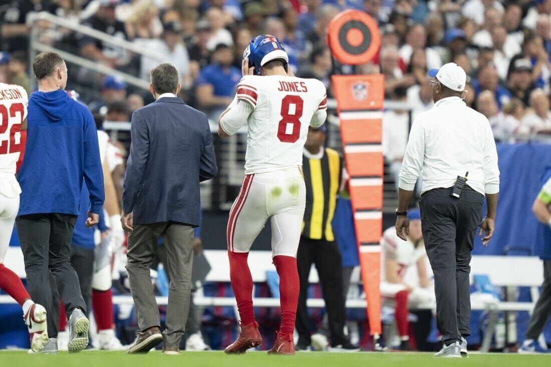 Giants QB Daniel Jones out for season with torn ACL