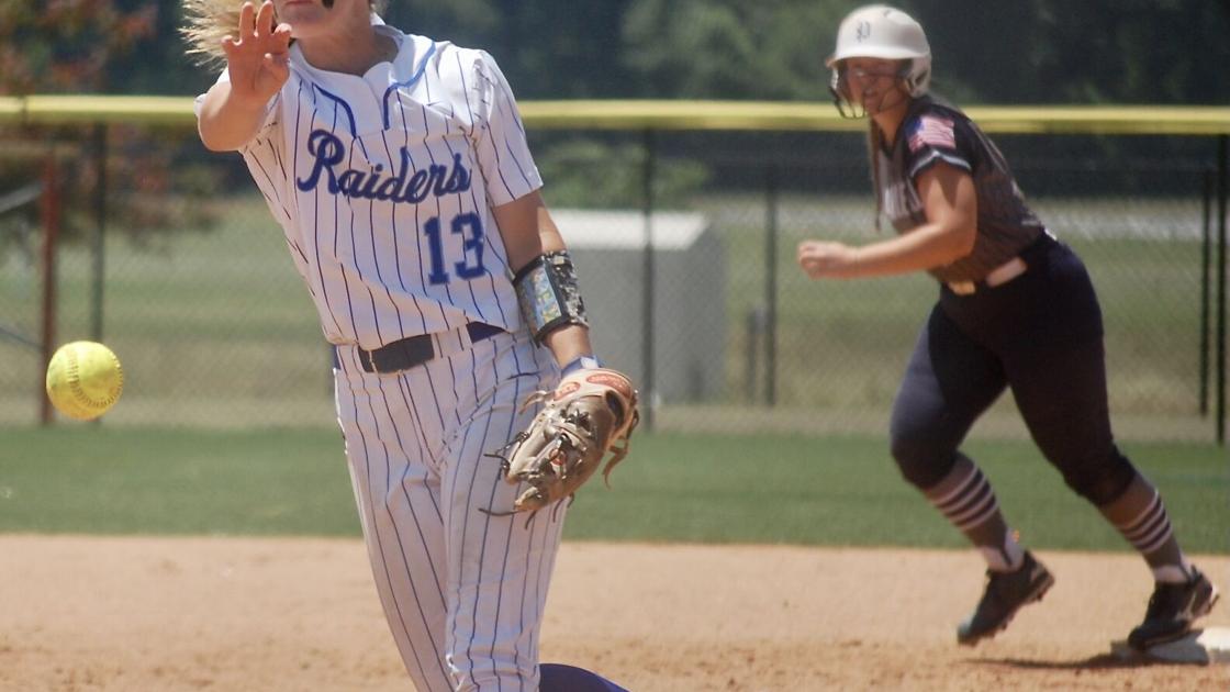 DothanEagle.com - Houston Academy softball standout Milanowski signs with Auburn image