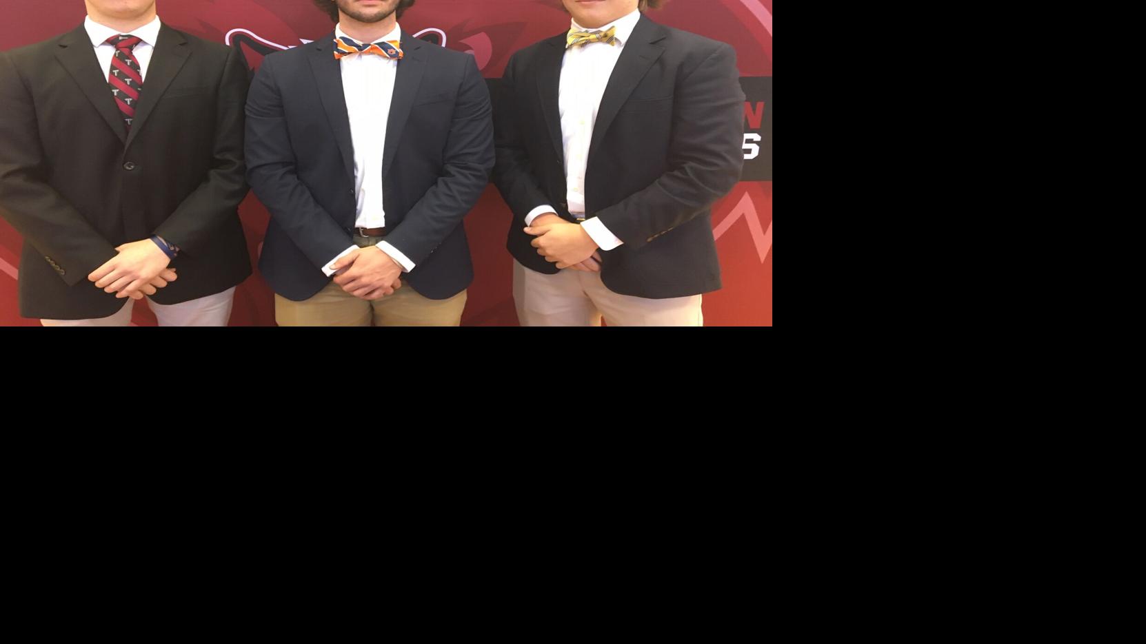 DothanEagle.com - Trio of Dothan Wolves baseball players ink college scholarships image
