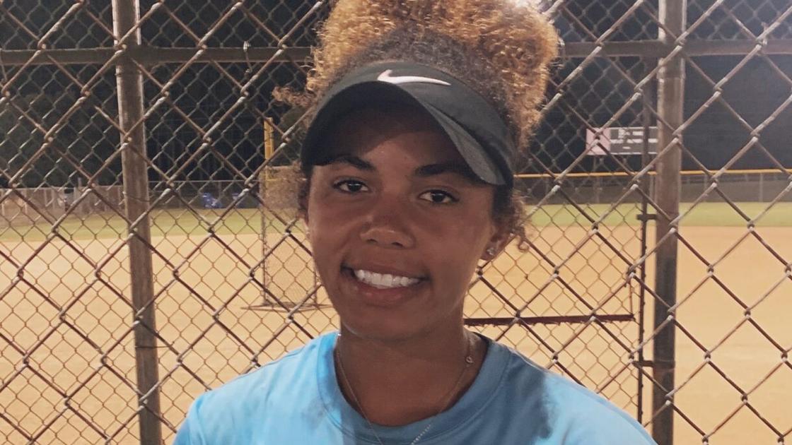 DothanEagle.com - Elba softball player Jaylyn Baker signs with Gulf Coast image
