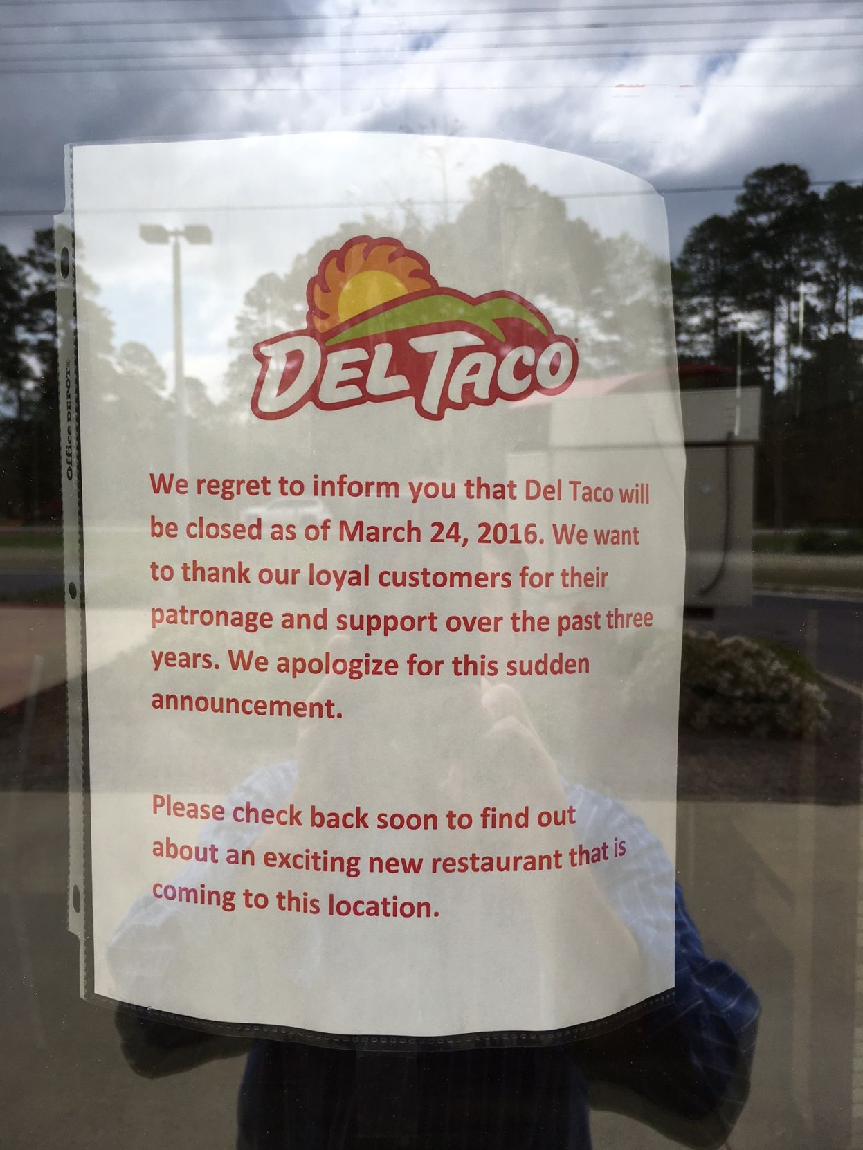 What time does del deals taco close