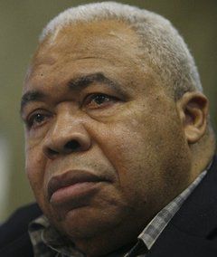 Kenneth Gibson, first Black mayor of Newark, dies at 86 - New