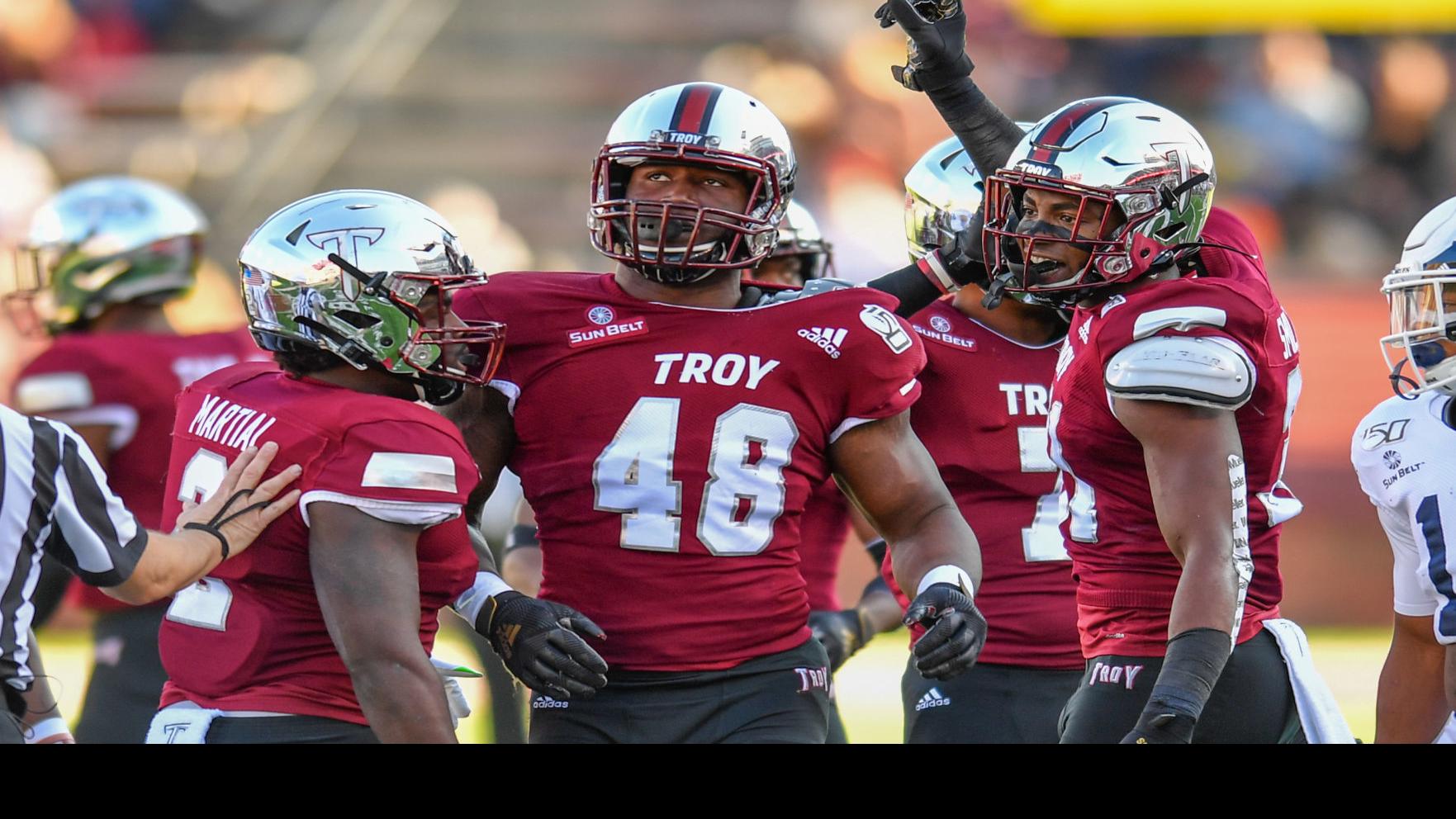 Troy Duo Ink Nfl Free Agent Contracts Troy University Sports Dothaneagle Com