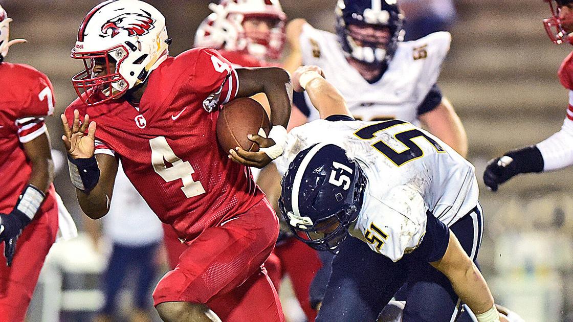 DothanEagle.com - PREP FOOTBALL ROUNDUP: HA downs Slocomb; Enterprise falls to Central image