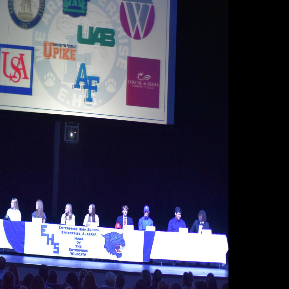 10 Wildcats Sign In School S Formal Ceremony Sports