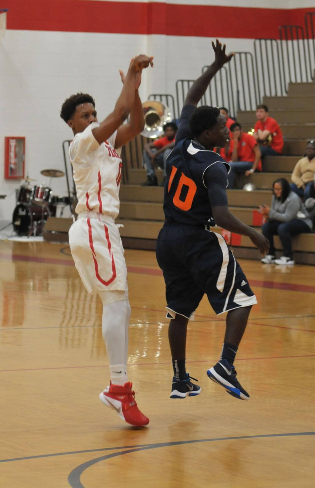 Tigers Sophomore Johnson Makes Super 12 Team Sports