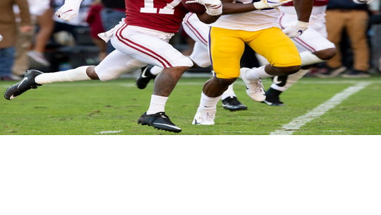 Waddle To See An Expanded Role At Wide Receiver For Tide Alabama Dothaneagle Com