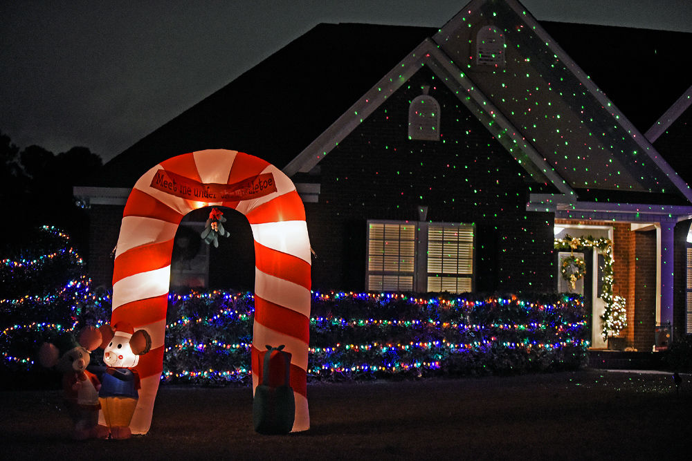 Christmas lights around Dothan Featured