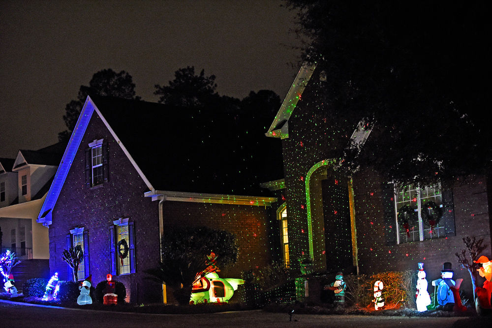 Christmas lights around Dothan Featured