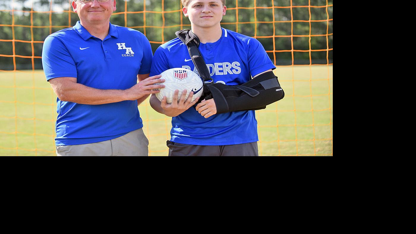 DothanEagle.com - HA duo take top honors as Dothan Eagle Super 12 boys soccer selections announced image