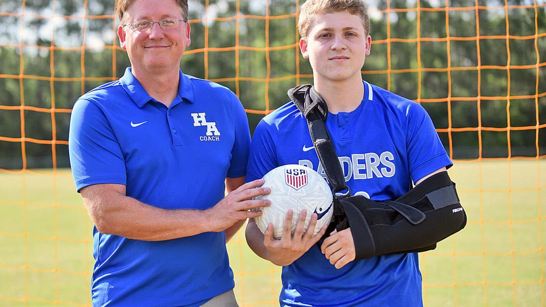 DothanEagle.com - HA duo take top honors as Dothan Eagle Super 12 boys soccer selections announced image