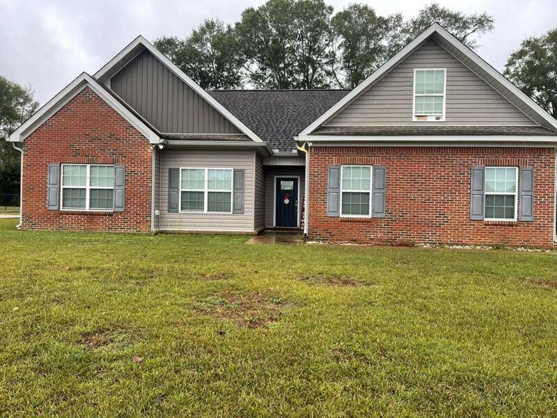 4 Bedroom Home in Dothan 268,000