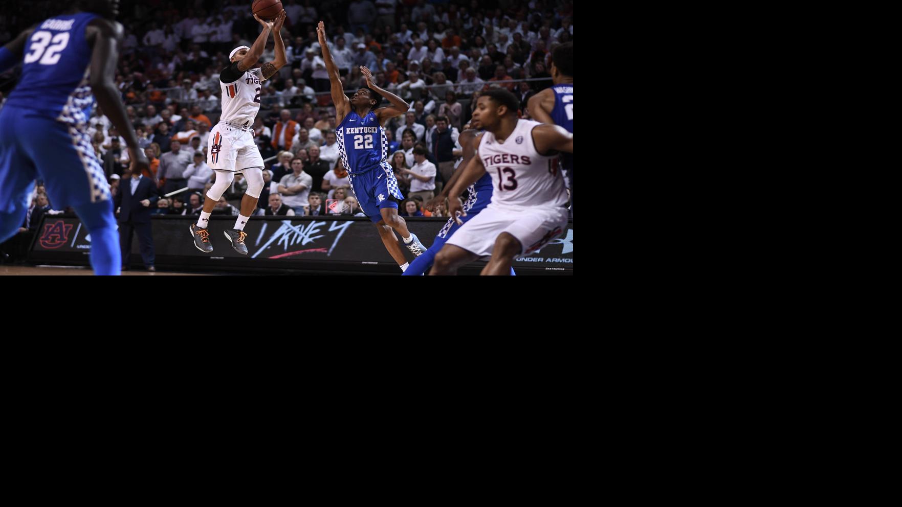 No 10 Auburn Defeats Unranked Kentucky By Double Digits Auburn
