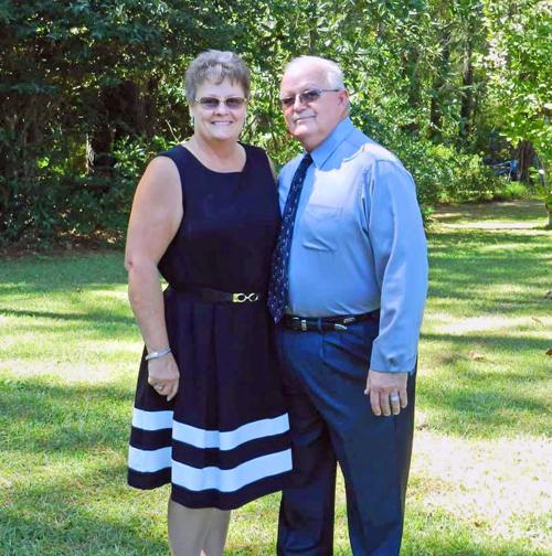 Couple who died same day from COVID-19 remembered as loving, genuine people