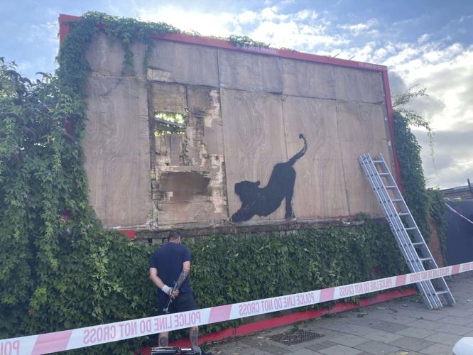 Banksy mural appears at London Zoo entrance