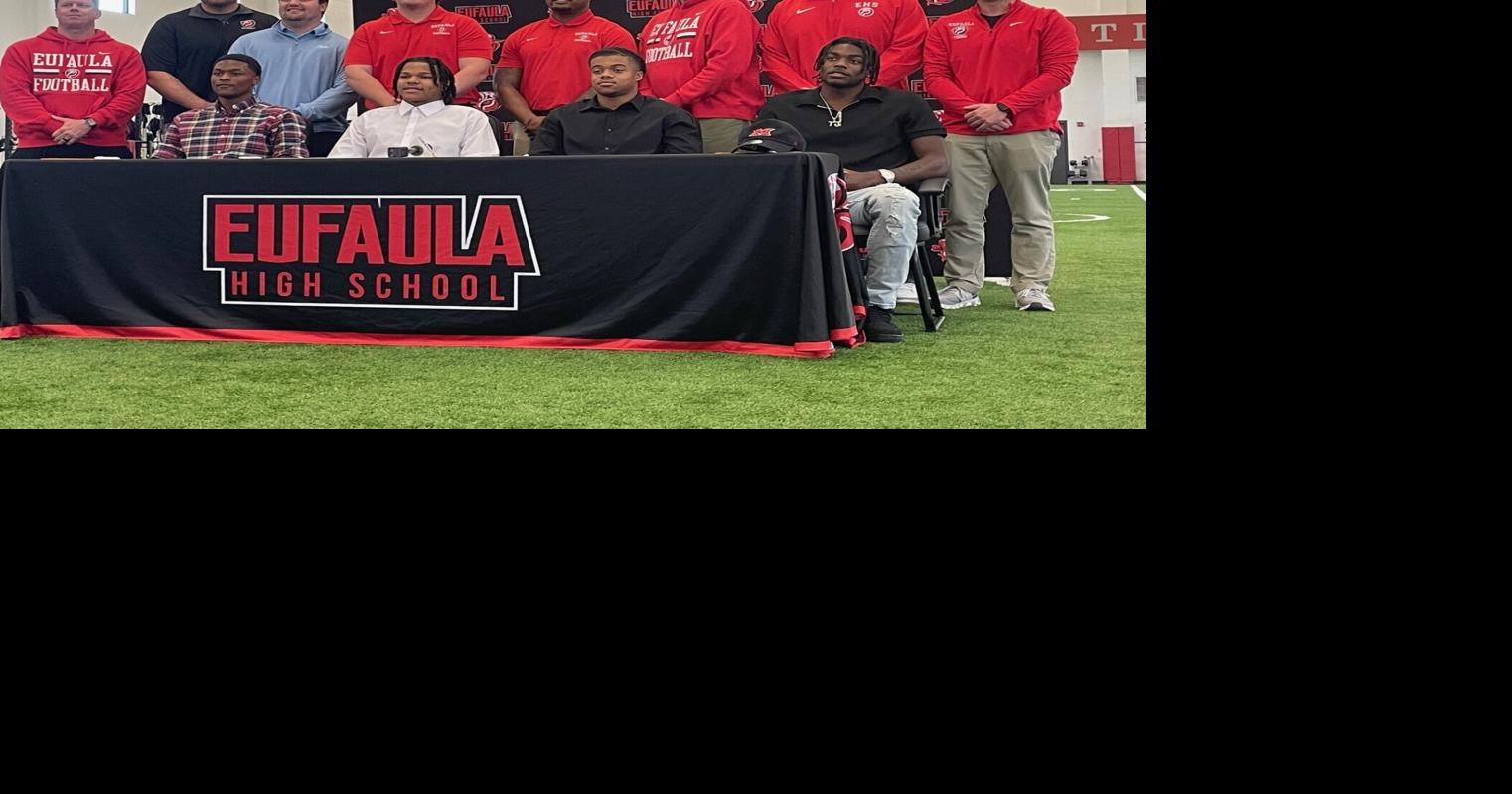 DothanEagle.com - Four Eufaula players sign football scholarships image