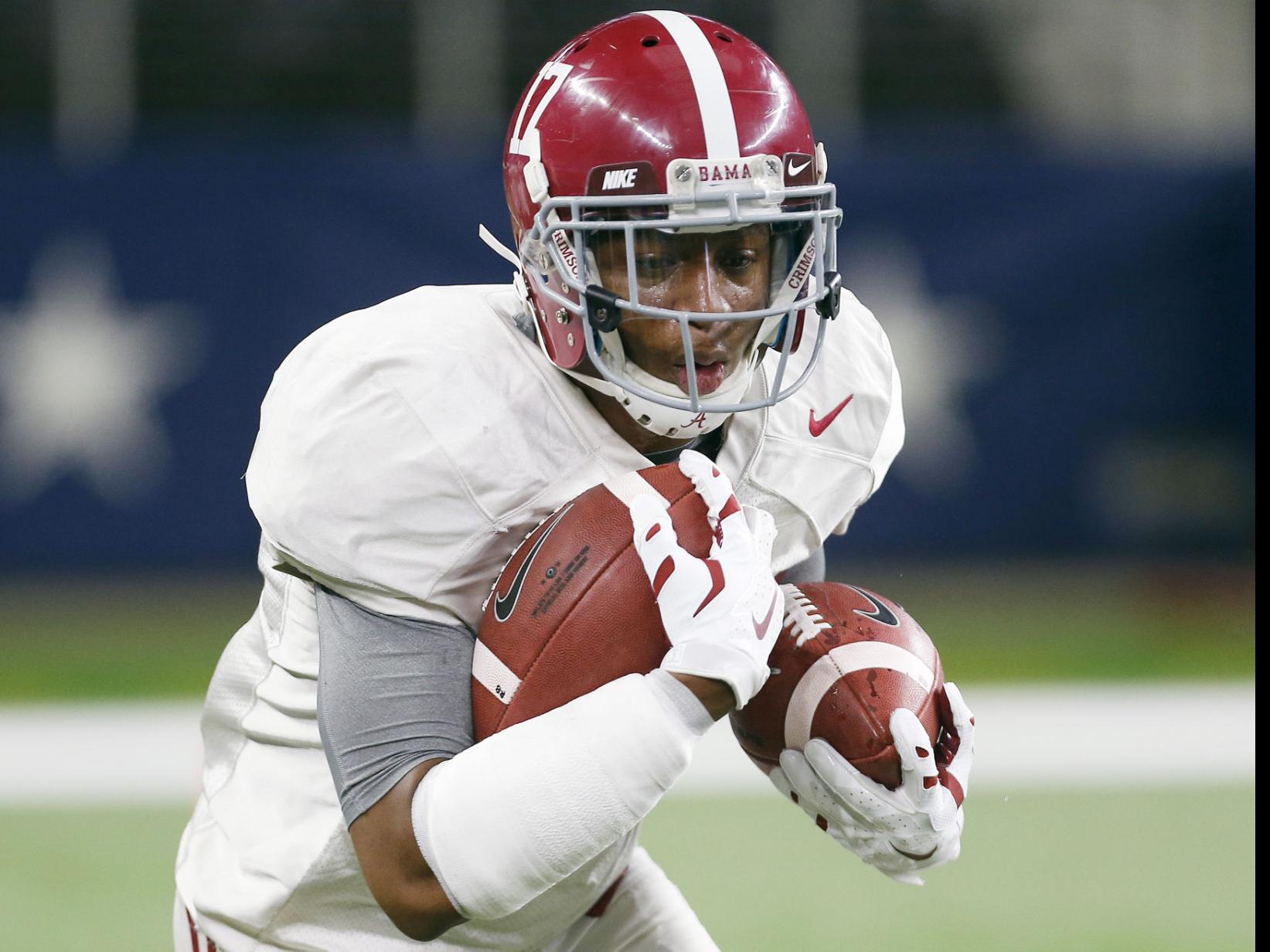 Tide S Kenyan Drake Doesn T Let Injuries Keep Him Down University Of Alabama Sports Dothaneagle Com