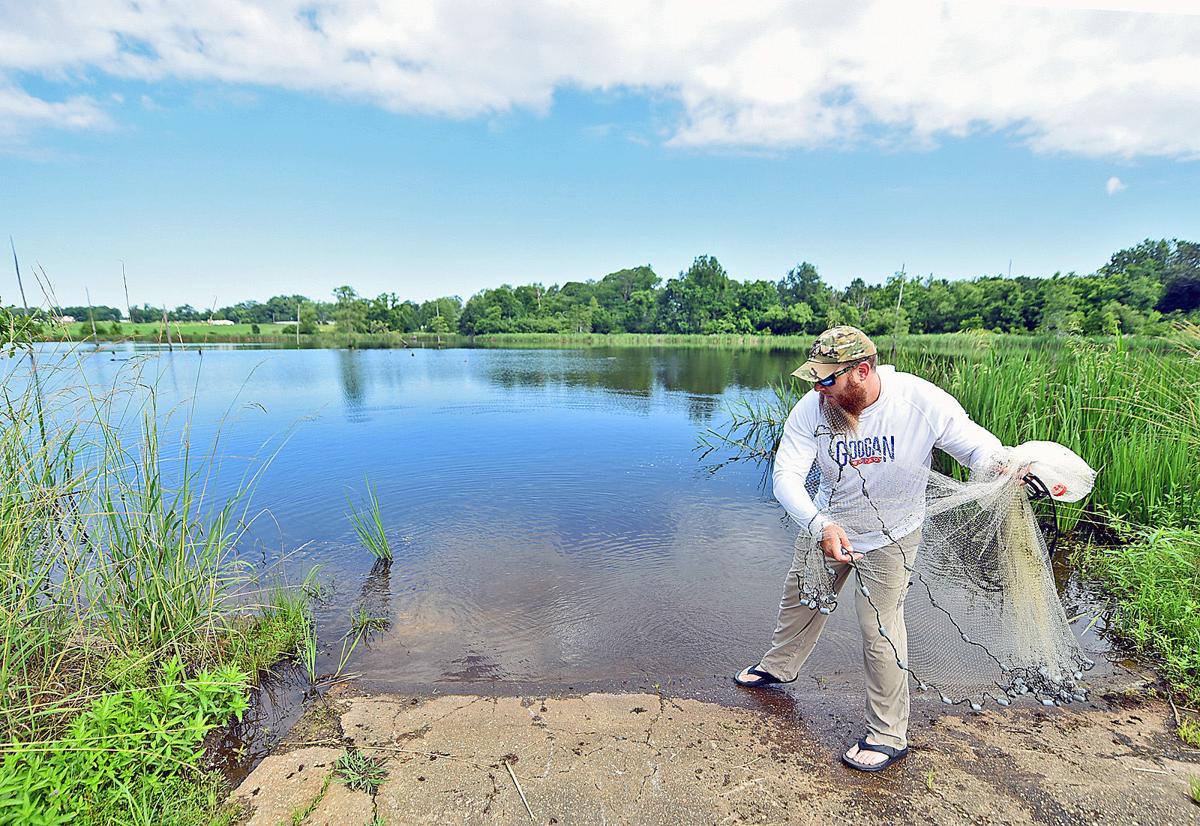 Loren Johnson Hooks Followers With Fishing Videos Local Dothaneagle Com