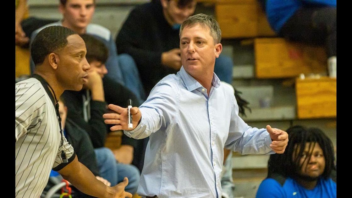 DothanEagle.com - Dothan native Edge new Ashford hoops coach; Lawrence takes over softball team image