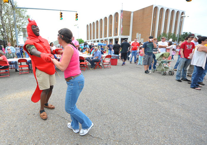 Ozark Crawdad Music Festival | Featured | dothaneagle.com