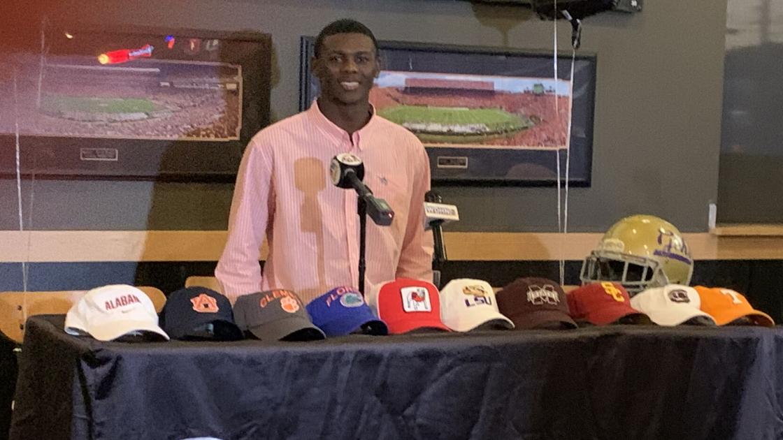 DothanEagle.com - Prep football: Geneva County junior standout Emmanuel Henderson announces top 10 list image
