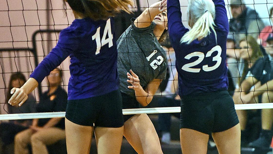 DothanEagle.com - G.W. Long beats Geneva County to give coach 200th career win image