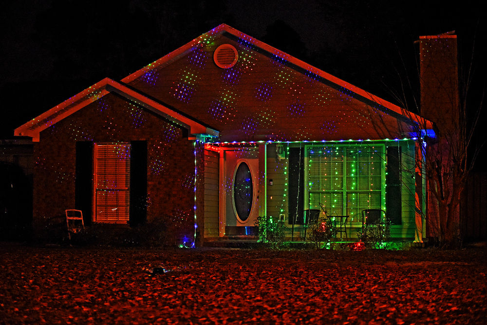 Christmas lights around Dothan Featured