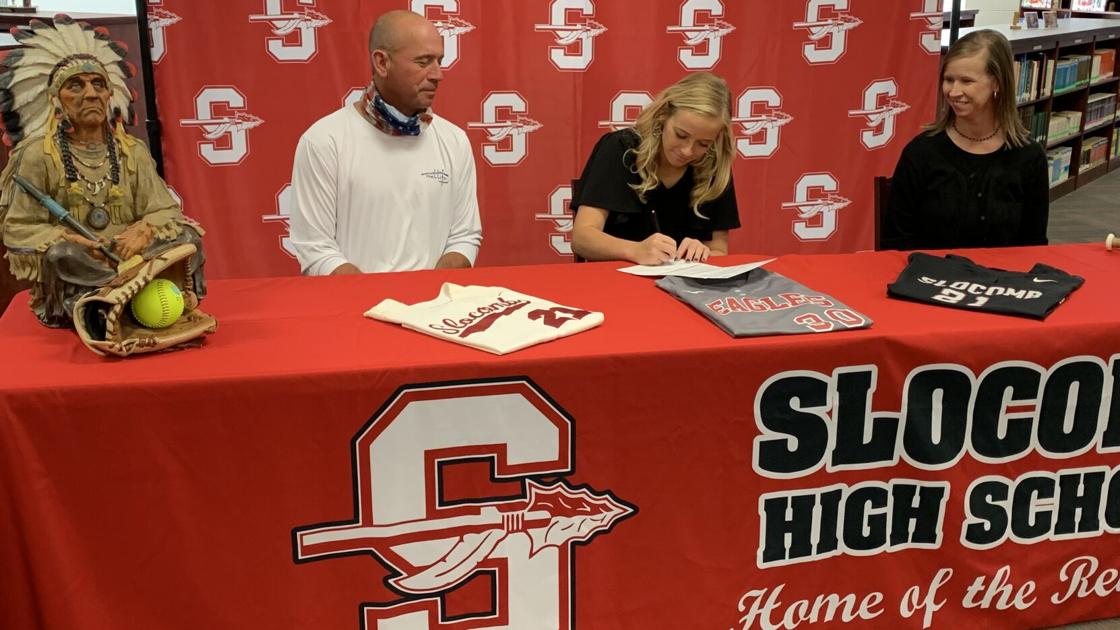 DothanEagle.com - Slocomb catcher Maggie Hales signs with Coastal Alabama North image