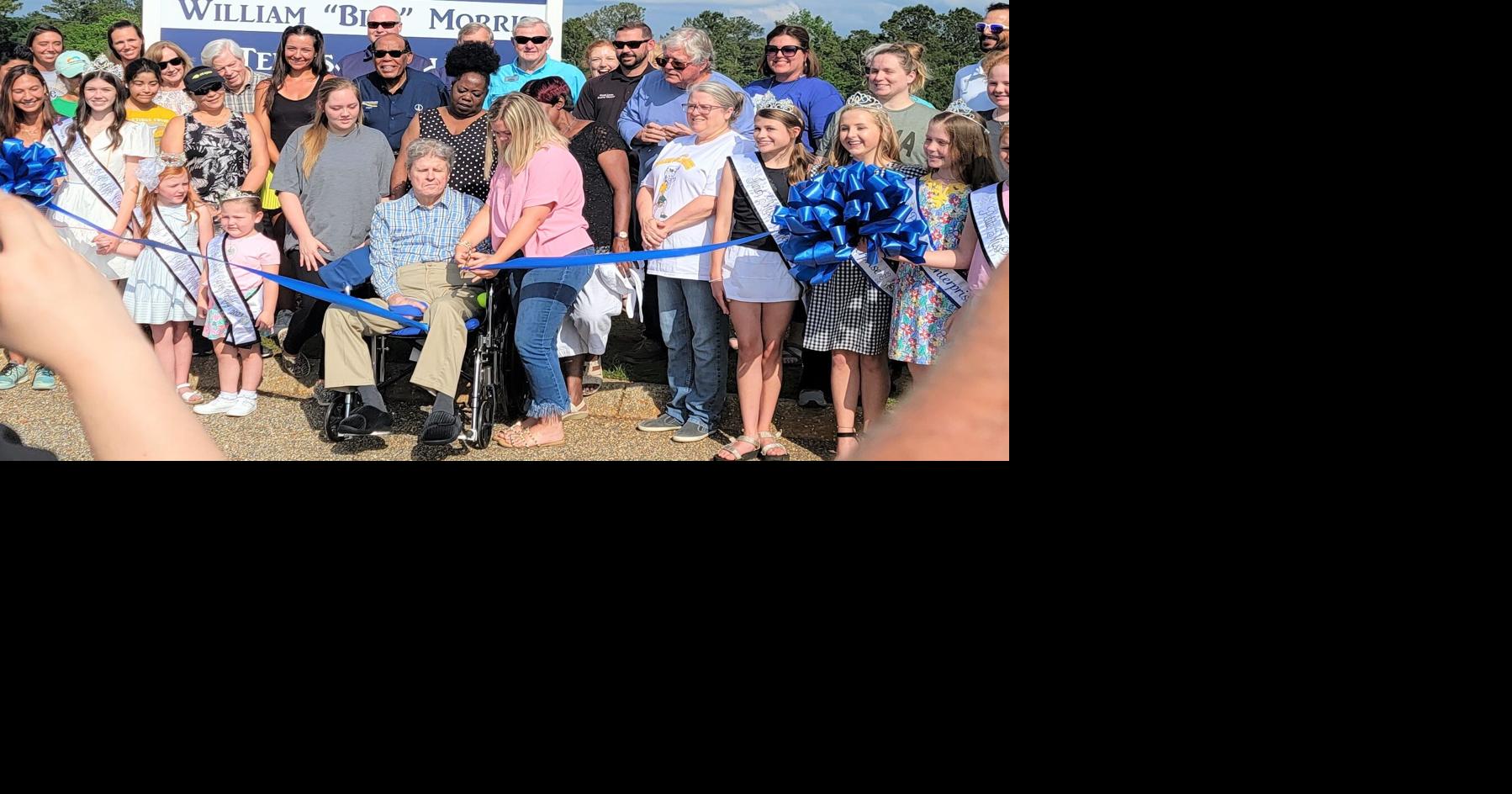 Tennis courts renamed to honor Bill Morris