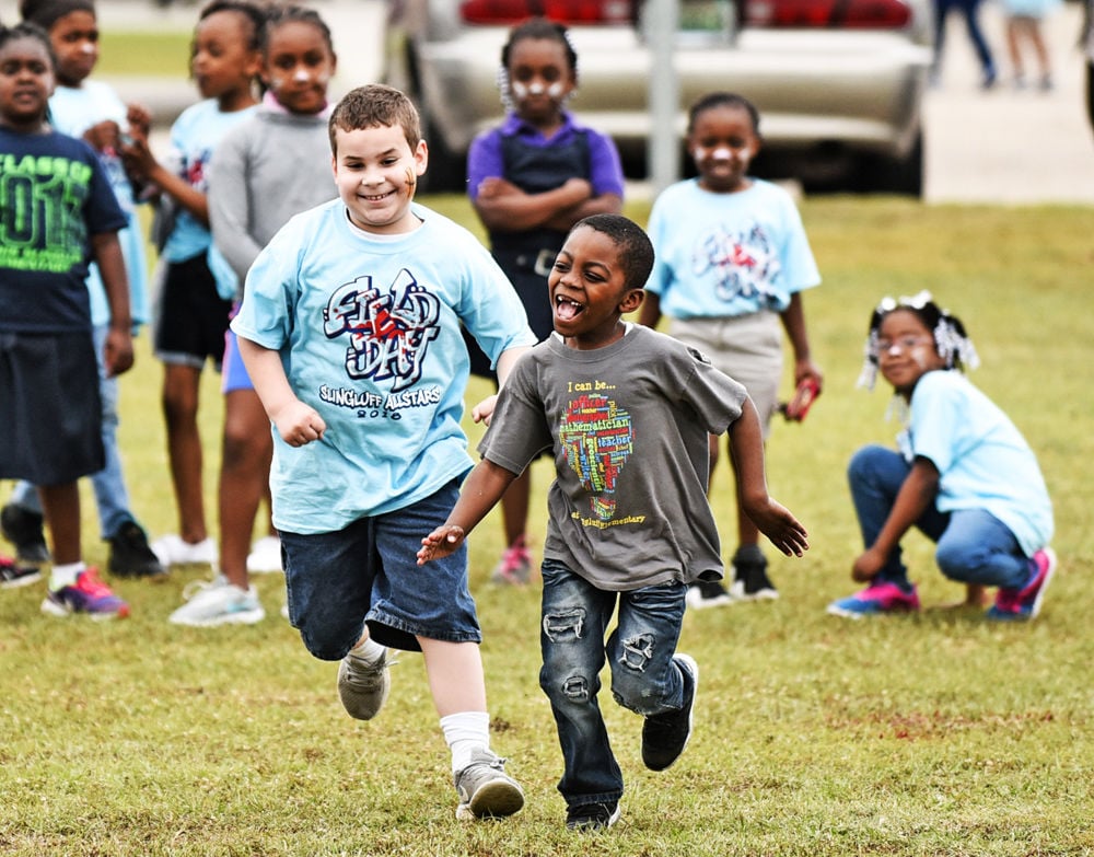 Field day at Morris Slingluff Elementary School | News | dothaneagle.com