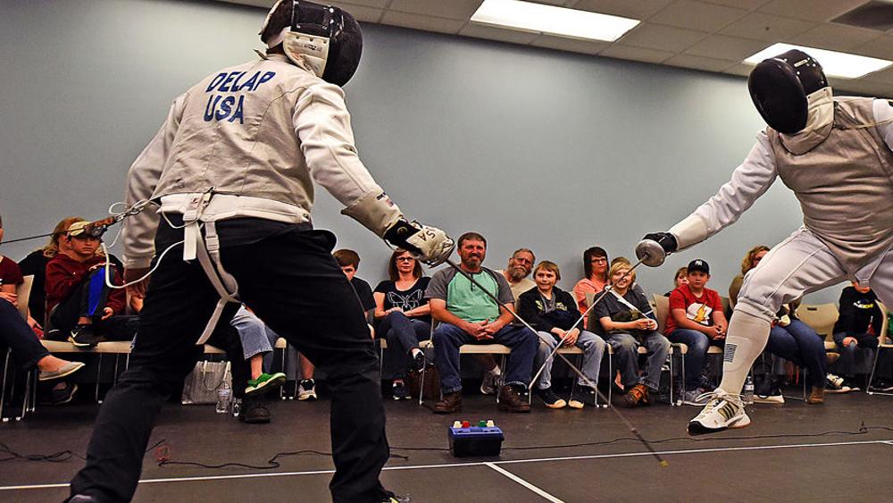 Sport Of Fencing Hoping To Spread Across The South Local News Dothaneagle Com