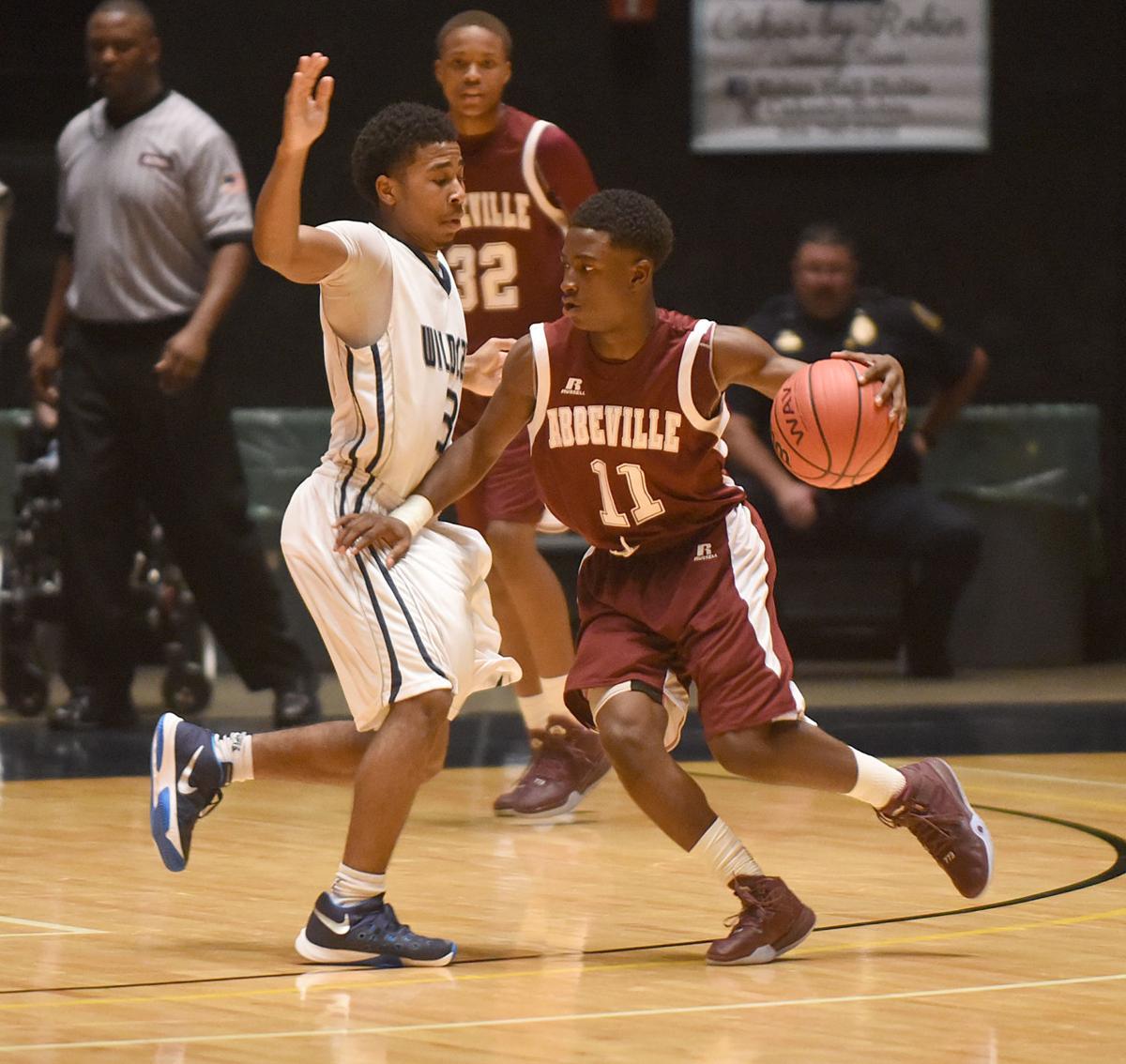 HOOPS CLASSIC Enterprise pulls away from Abbeville behind Littel's