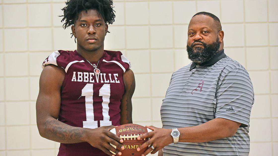 DothanEagle.com - Abbeville's Glanton, Stewart earn Dothan Eagle Player, Coach of Year honors image