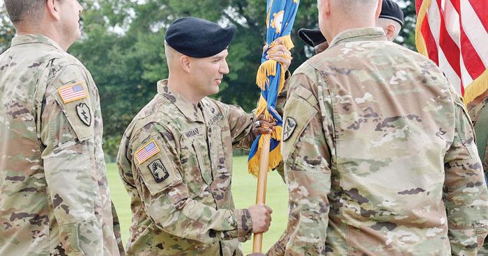 1-223rd welcomes new commander