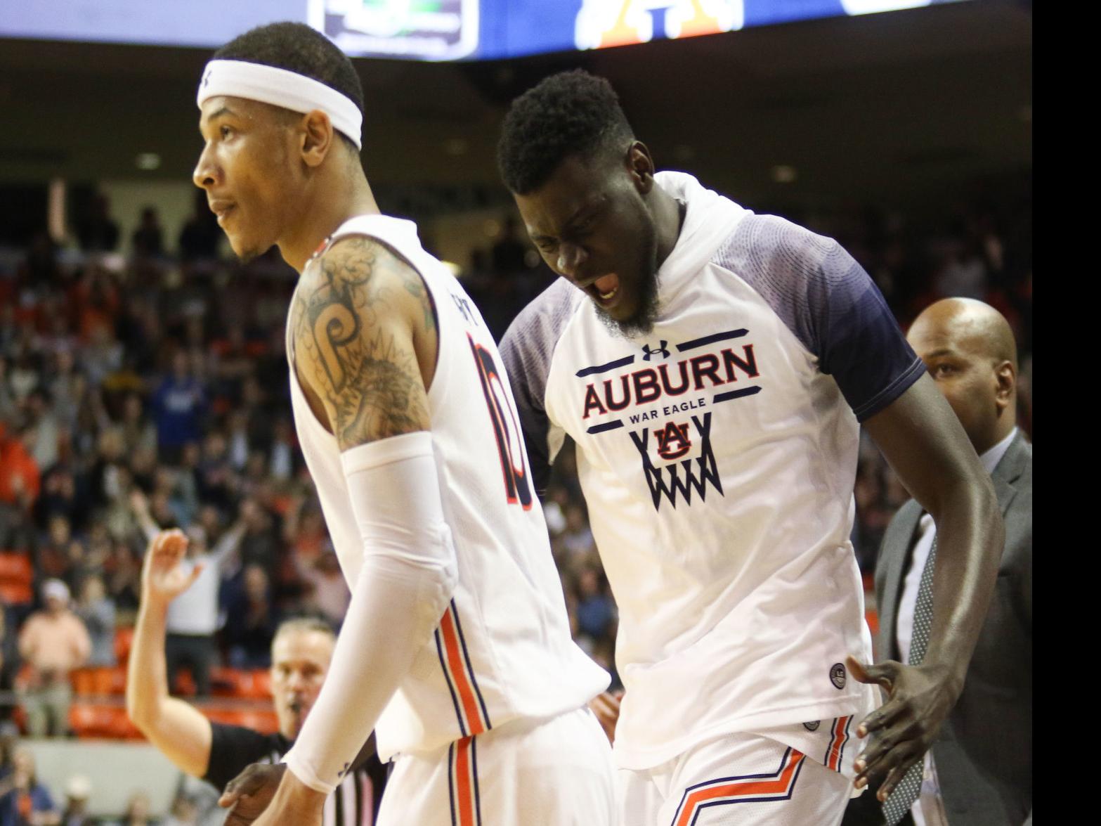 Auburn Jumps To No 5 In Newest Ap Basketball Rankings Auburn