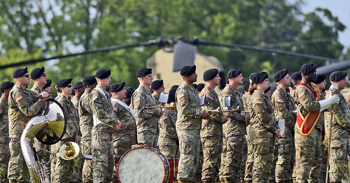 Fort Rucker Bolc LOOK: Fort Rucker Change of Command Ceremony
