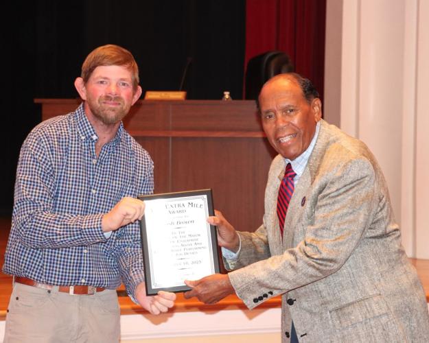 Two Enterprise Water employees receive Extra Mile Awards