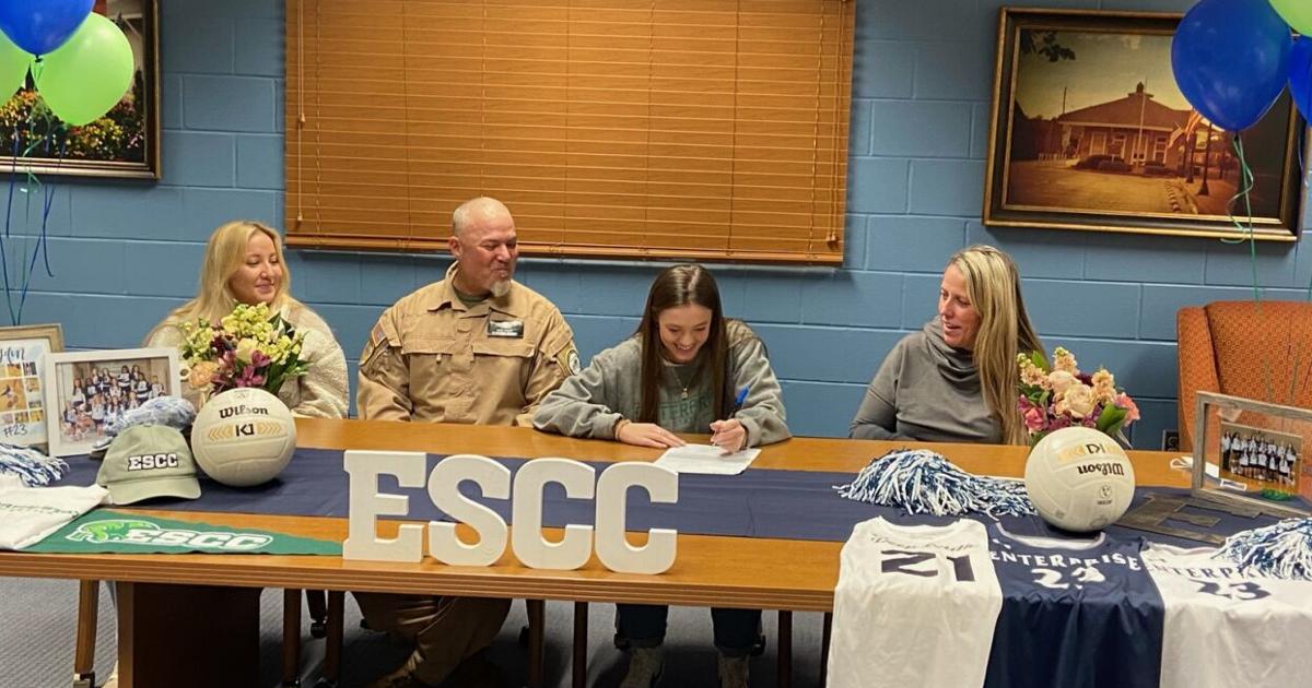 DothanEagle.com - Enterprise volleyball player Kayden Taylor signs with ESCC image