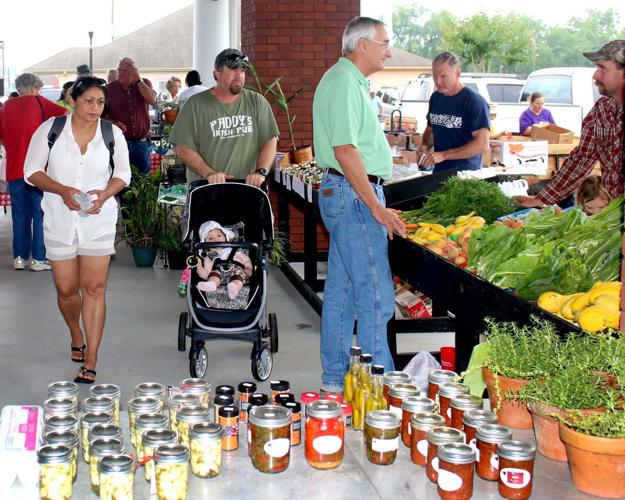 Farmers Market kicks off summer season