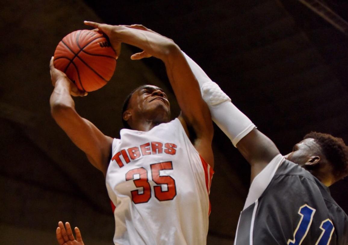 Eufaula Boys Beat Sidney Lanier In Ot Advance To State Tournament