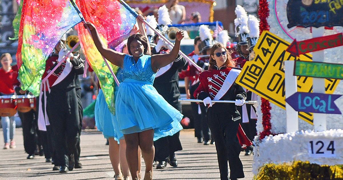 Peanut Festival parade draws thousands downtown