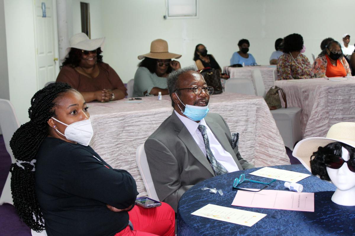 052621-euf-seniorcenter-p2