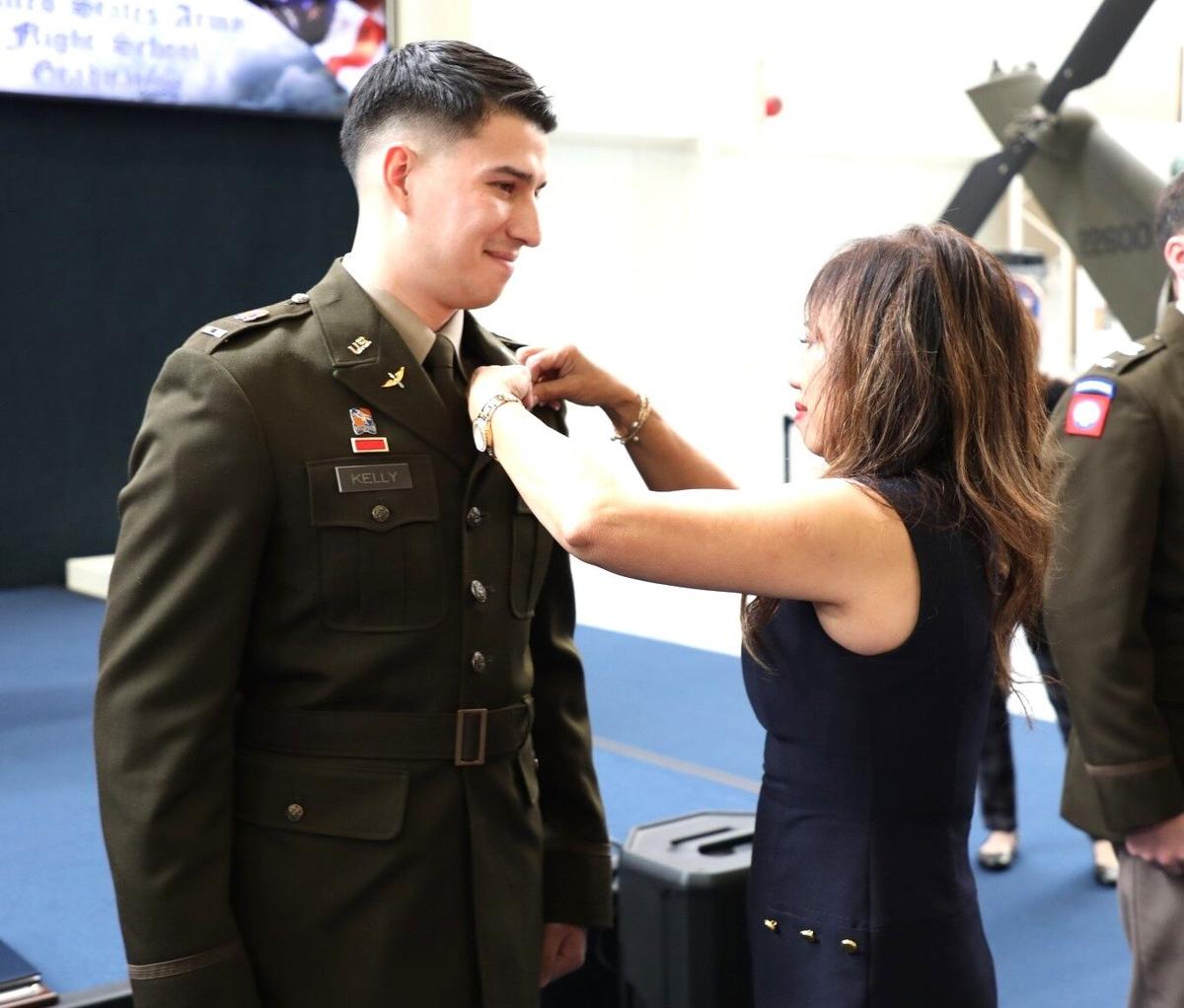 Army flight school grad follows in father's footsteps