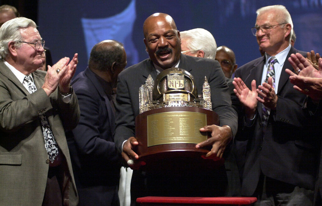 NFL Legend Jim Brown In Memory Of 1936 2023 Heroes And Legends