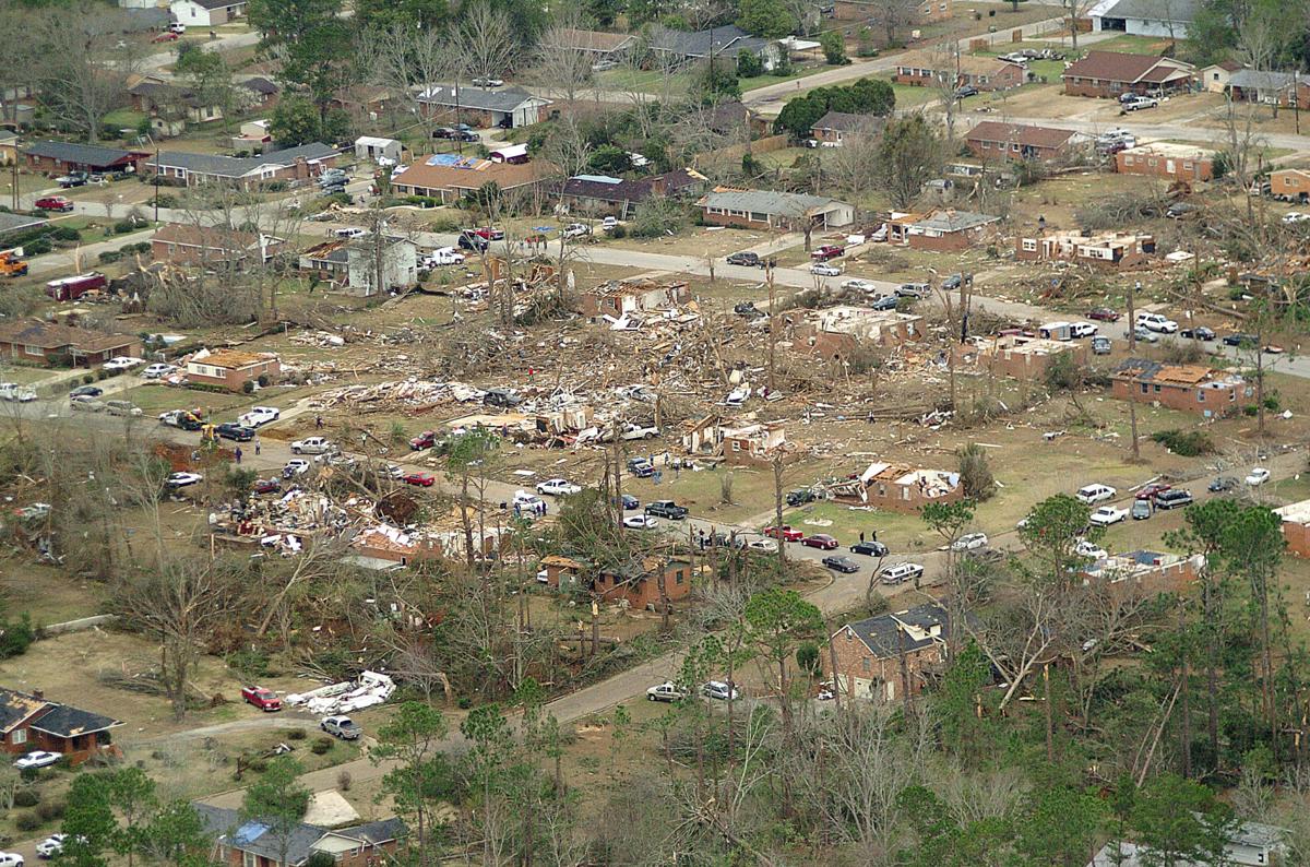 Former Abi Agent Recalls President Bush S Enterprise Visit After 2007 Tornado Local News Dothaneagle Com