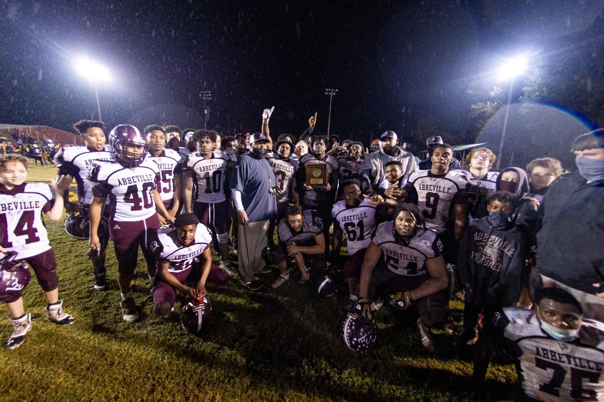 Abbeville football team on 'business trip' for Class 2A state title