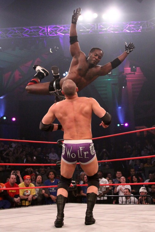 wrestling tonight